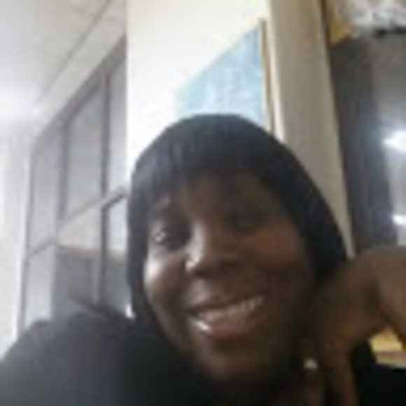 Meet your Posher, Sharon - Picture 1 of 1